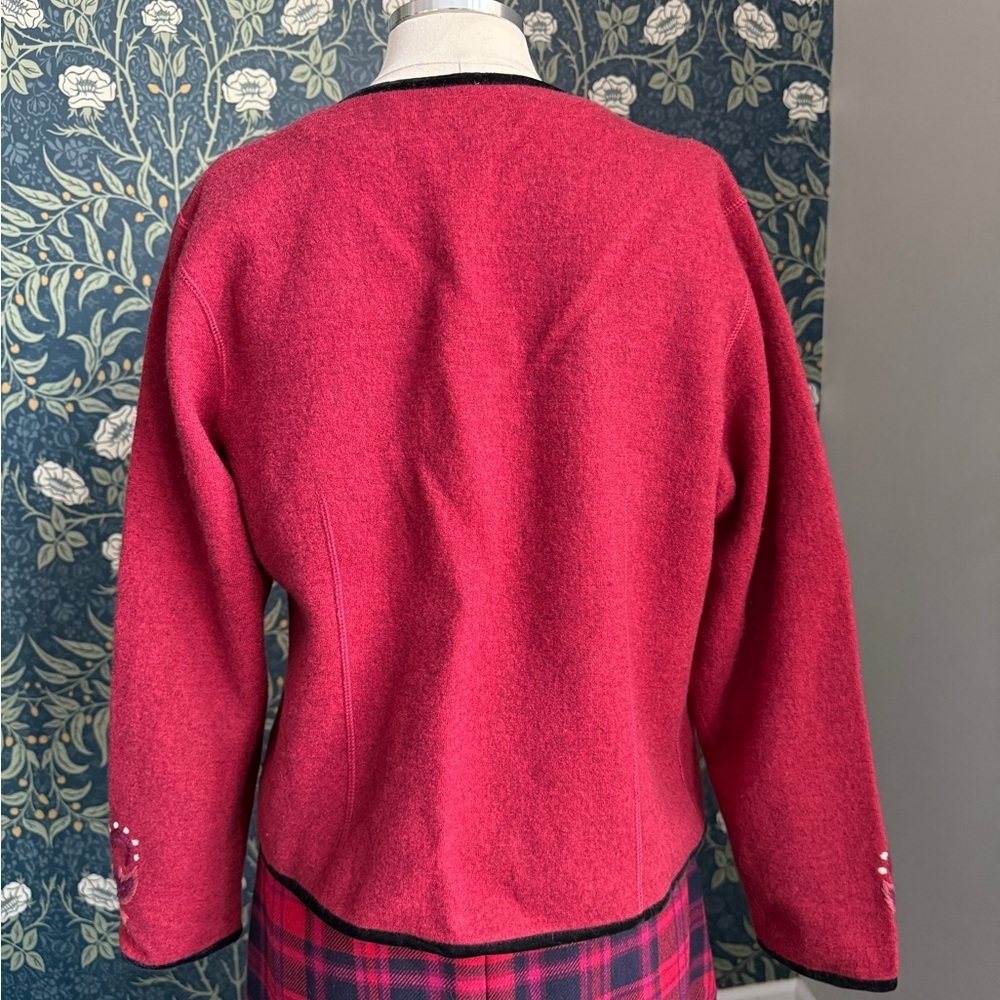 Icelandic Design Red Embroidered Cardigan Wool Sweater - Picture 6 of 11